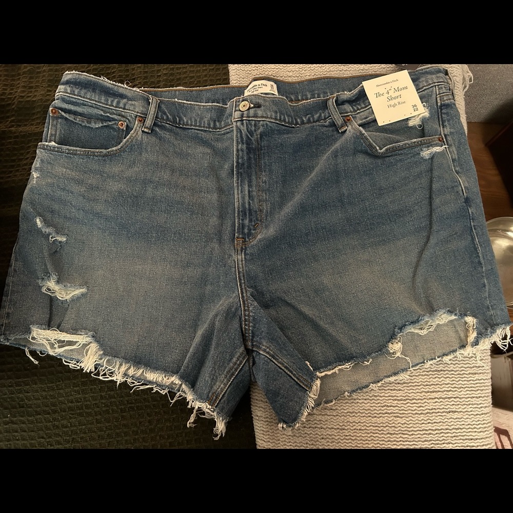 Brand new with tags Abercrombie jean shorts